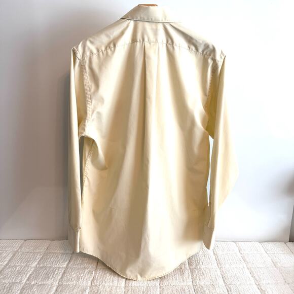 Arrow Men's Fitted Cream Button Down Long Sleeve Dress Shirt Size Medium Career - Picture 2 of 15
